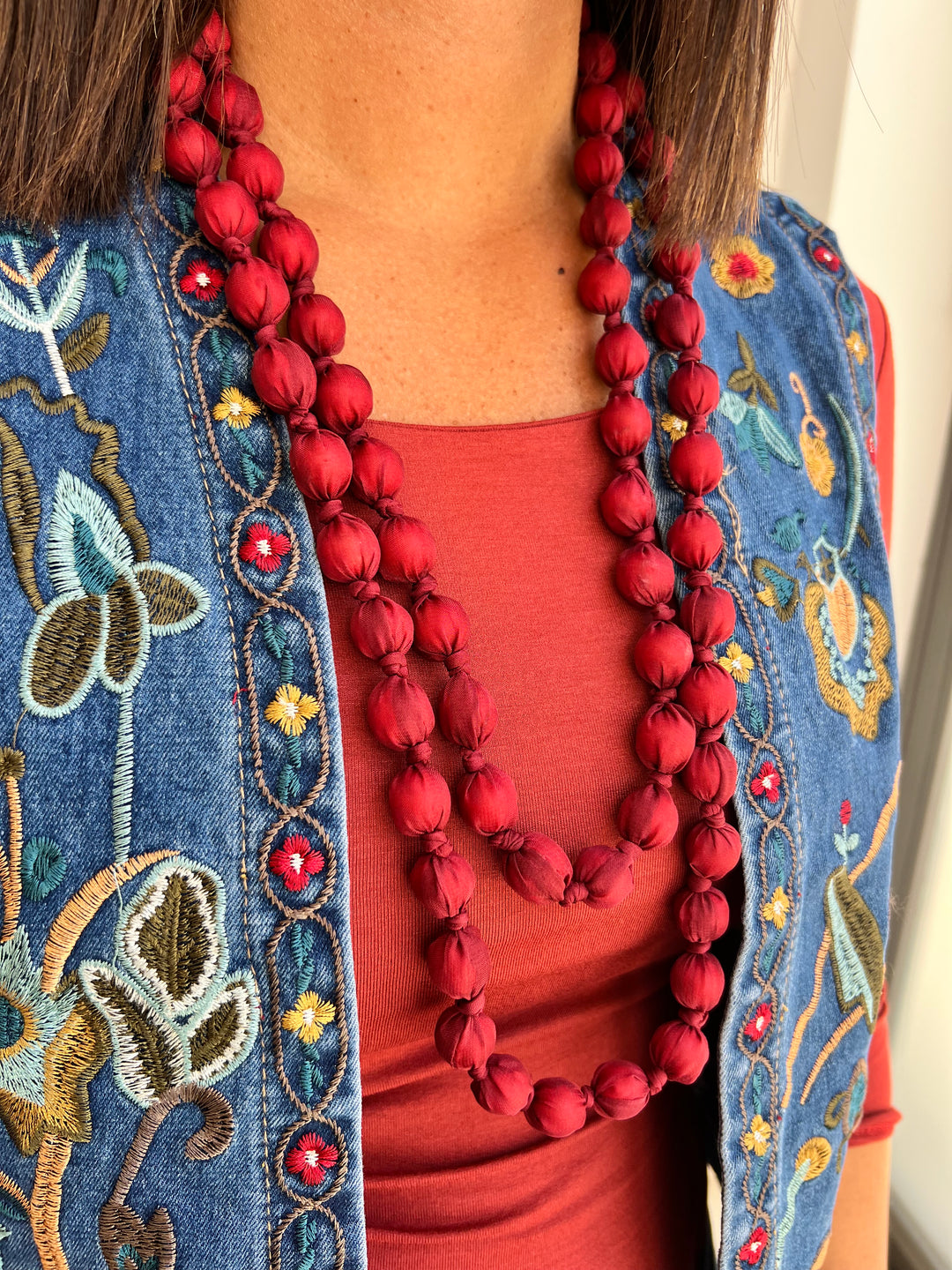 Collar Pilu burdeos