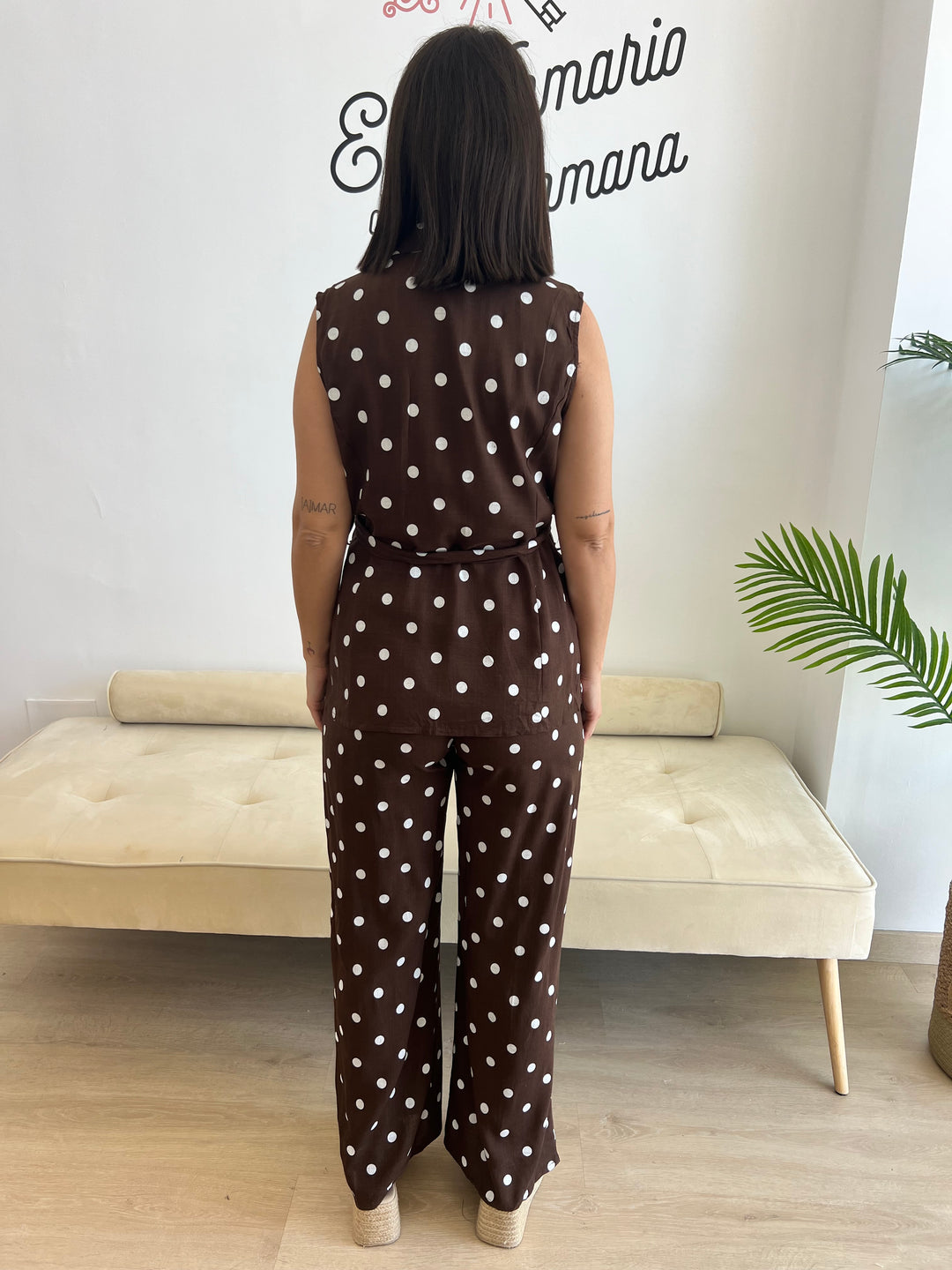 Conjunto Lunares marrón