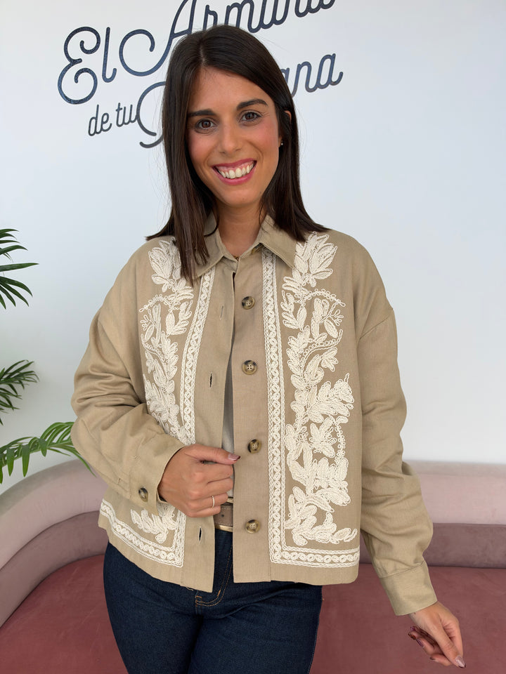Chaqueta Roma beige