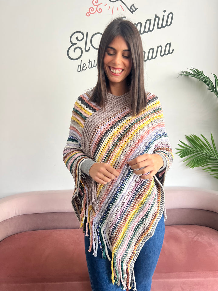 Poncho Ruth khaki