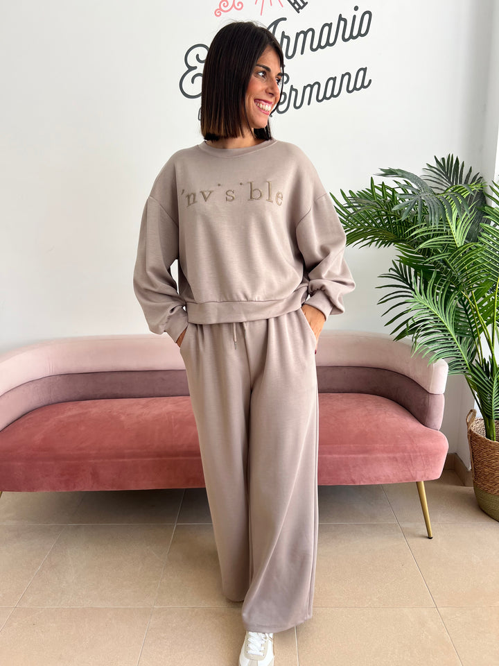 Conjunto Invisible topo