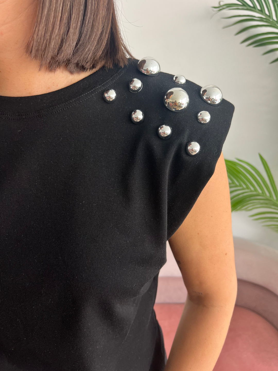 Camiseta Tachuelas negro