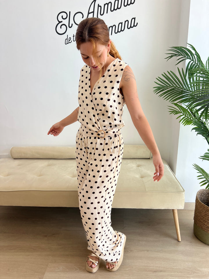 Conjunto Nazaret beige y marrón