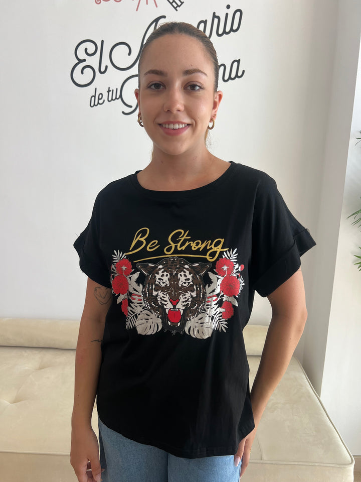 Camiseta Be Strong negro