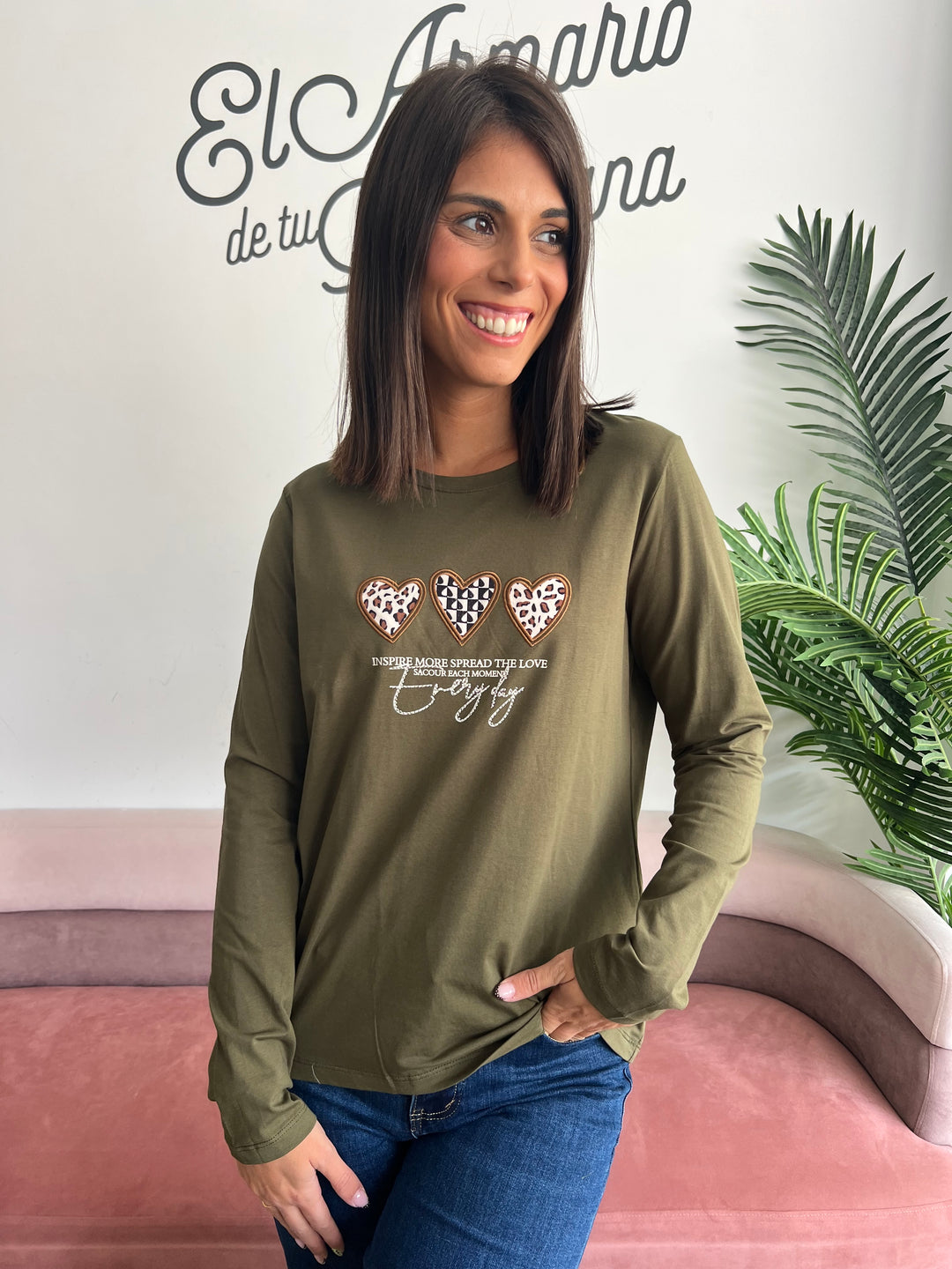 Camiseta Loli verde militar