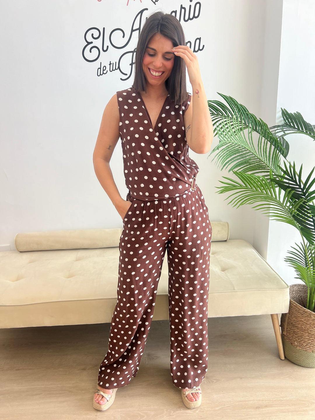 Conjunto Nazaret marrón