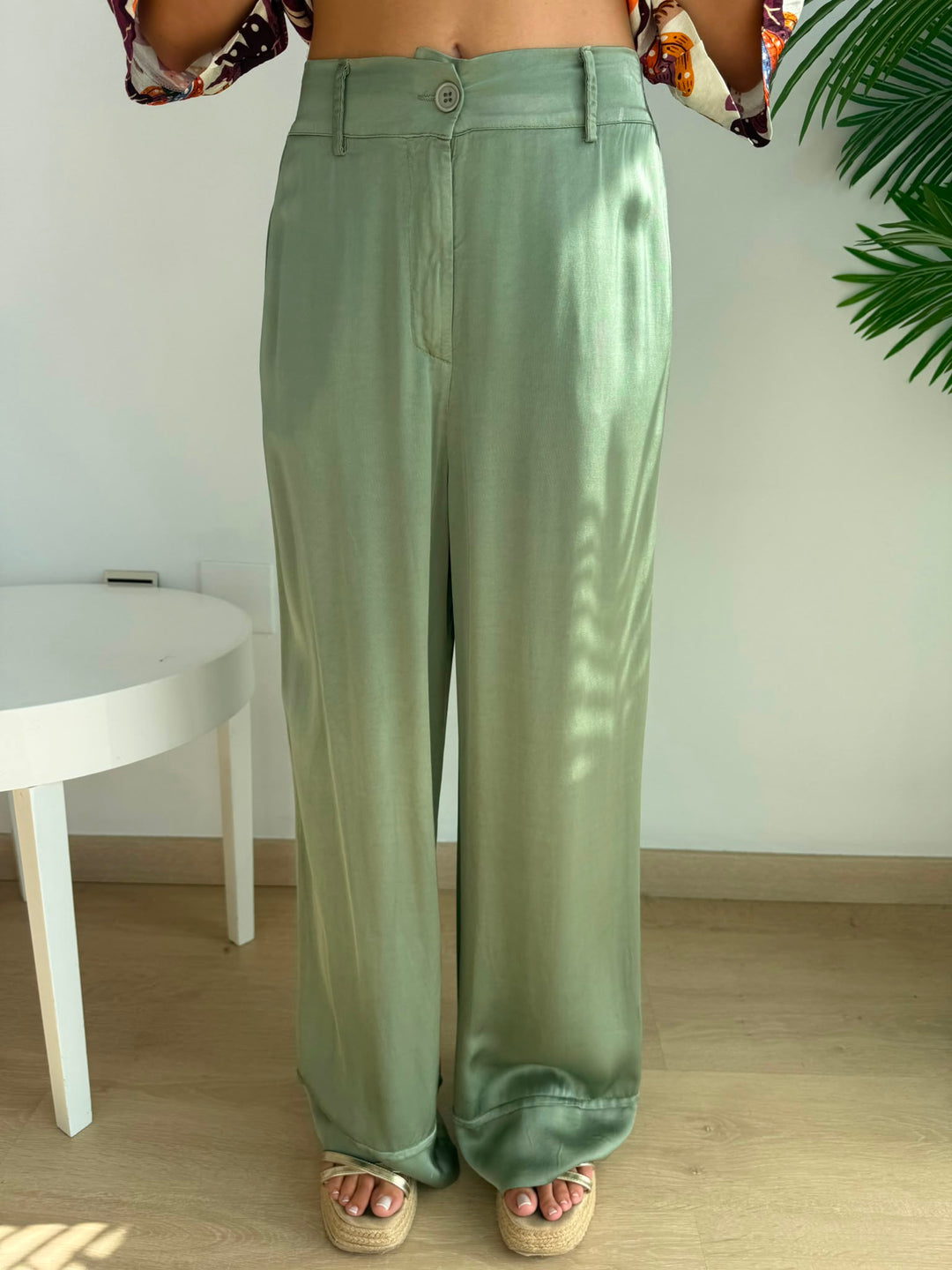 Pantalón Carmina verde militar