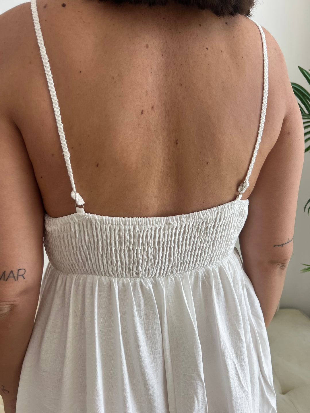 Vestido Flor blanco (PREVENTA) Todos los pedidos que tengan este producto saldrán el viernes día 5 de junio