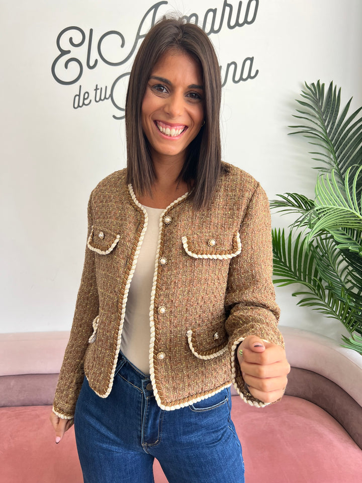 Chaqueta Mireia camel