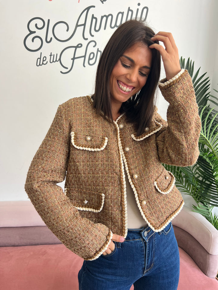 Chaqueta Mireia camel