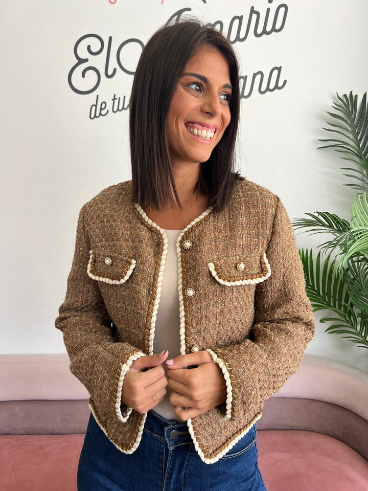 Chaqueta Mireia camel