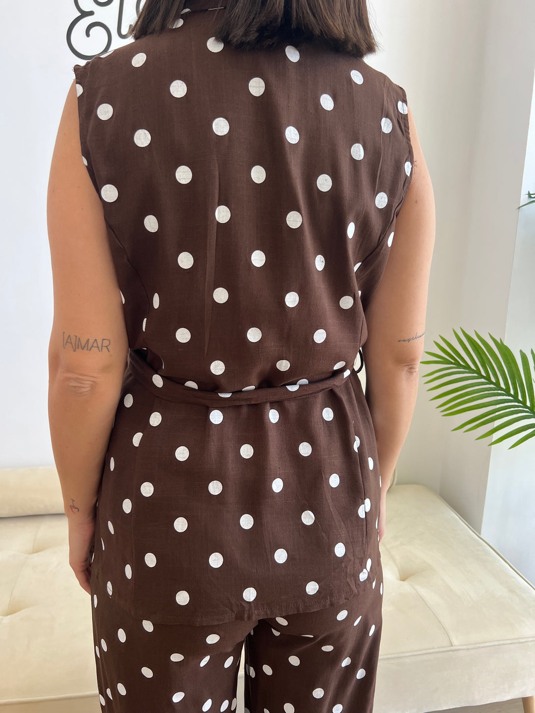 Conjunto Lunares marrón