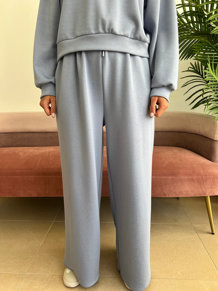 Conjunto Invisible celeste