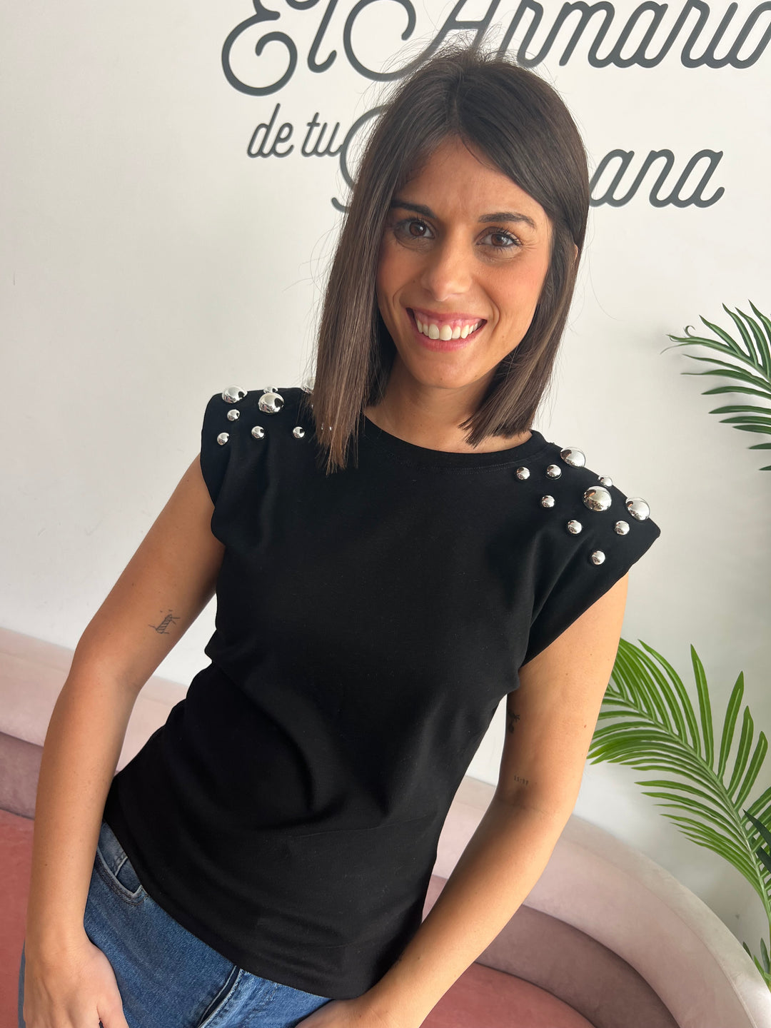 Camiseta Tachuelas negro
