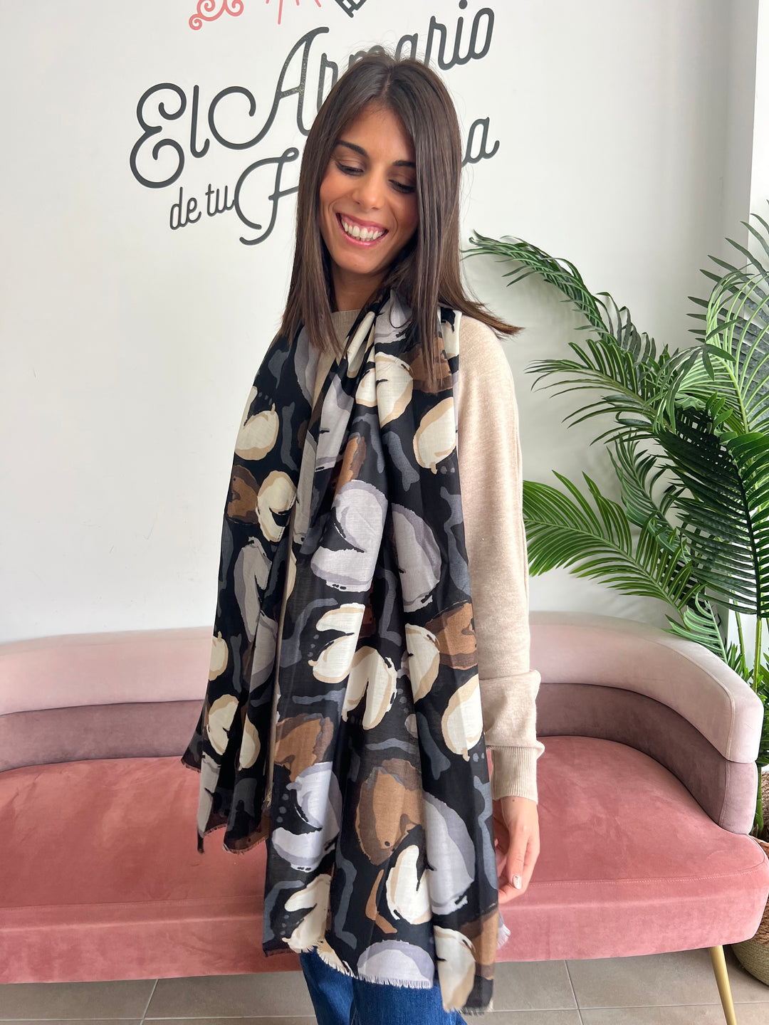 Pañuelo corazones negro