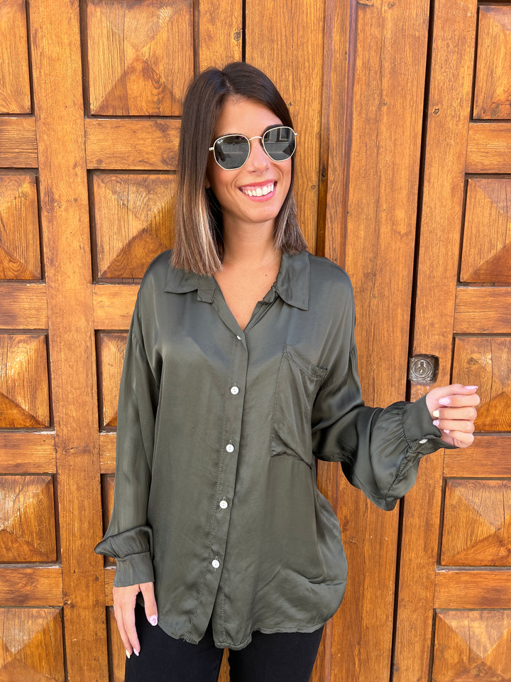 Camisa Vanesa verde militar