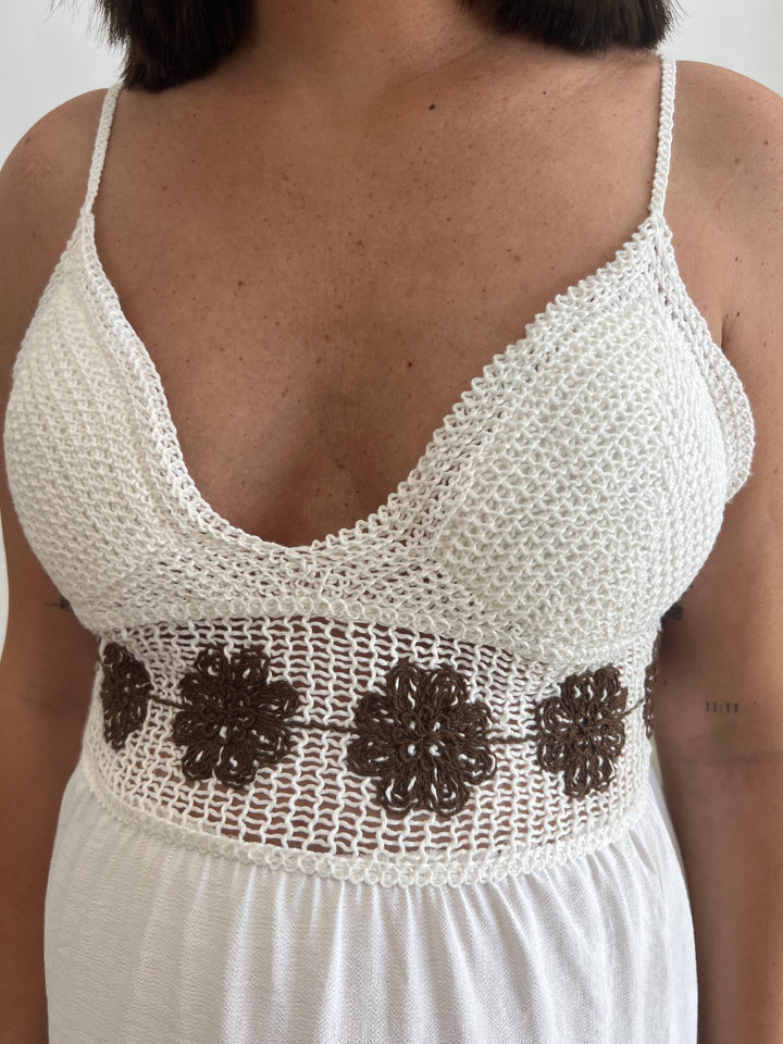 Vestido Flor blanco (PREVENTA) Todos los pedidos que tengan este producto saldrán el viernes día 5 de junio