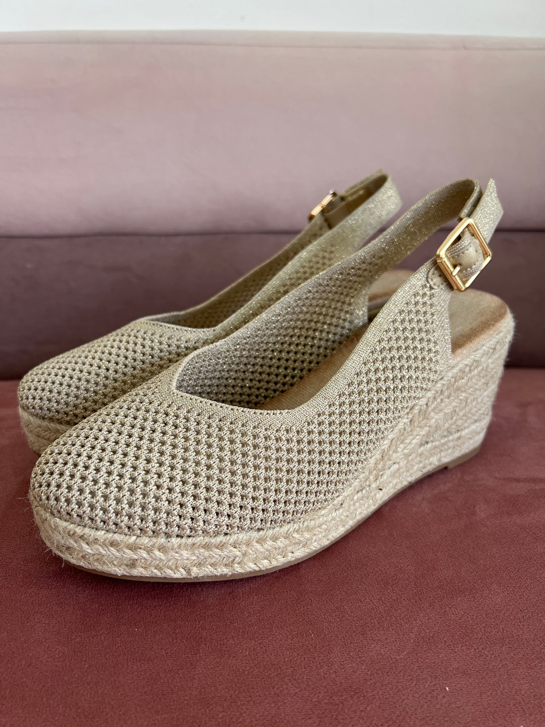Cuñas Soraya doradas