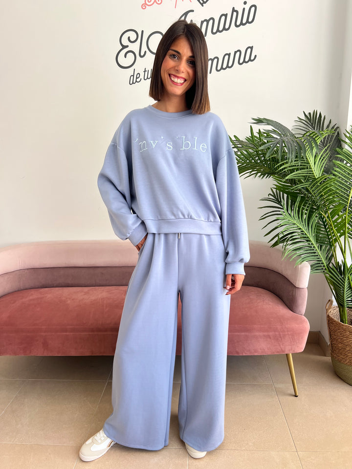 Conjunto Invisible celeste