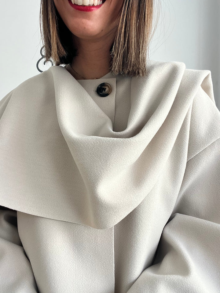 Chaqueta Capa beige