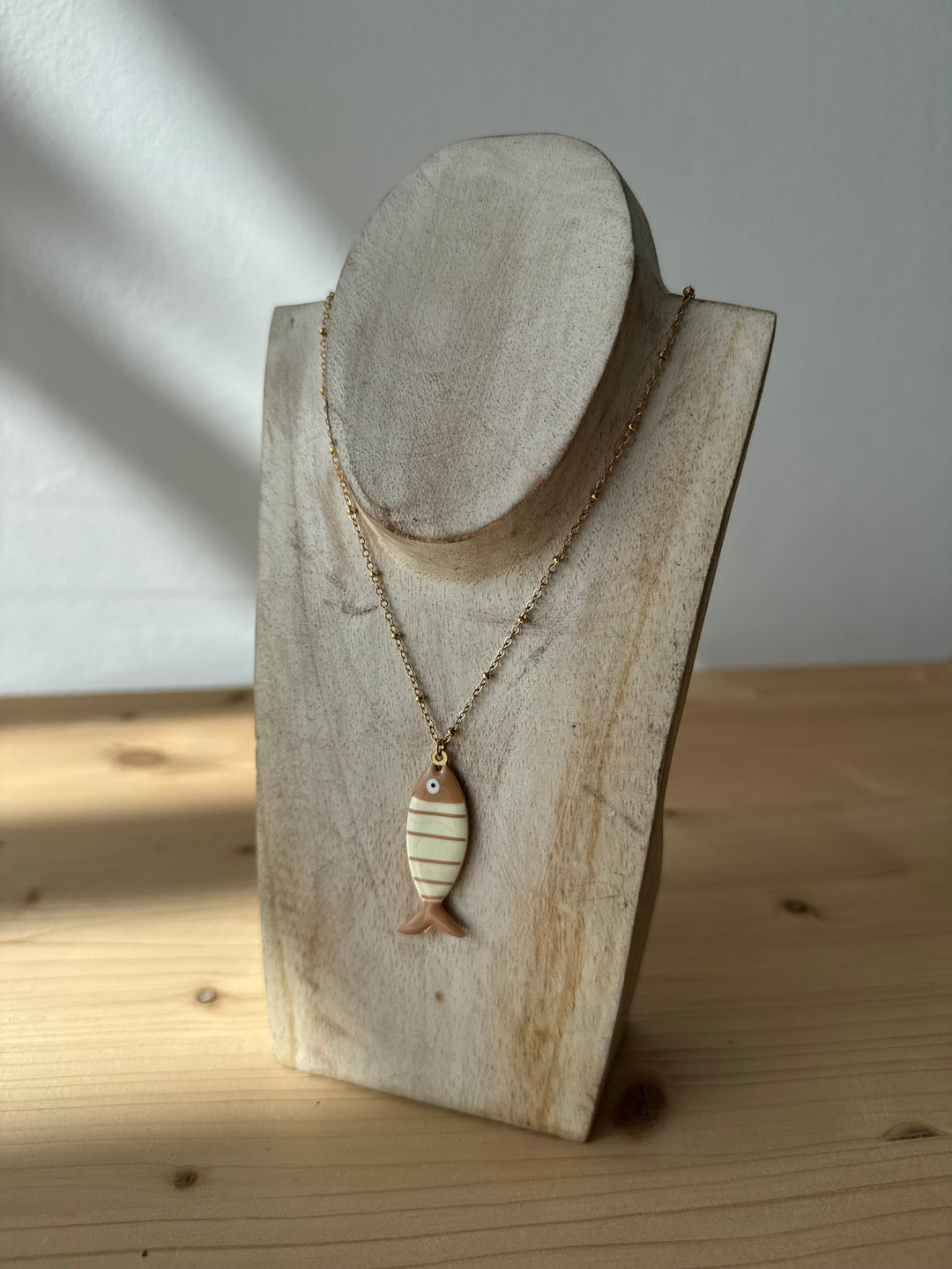 Collar Pez beige (acero)