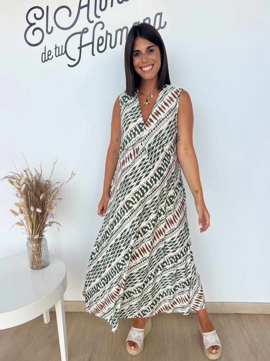 Vestido Noemí verde militar
