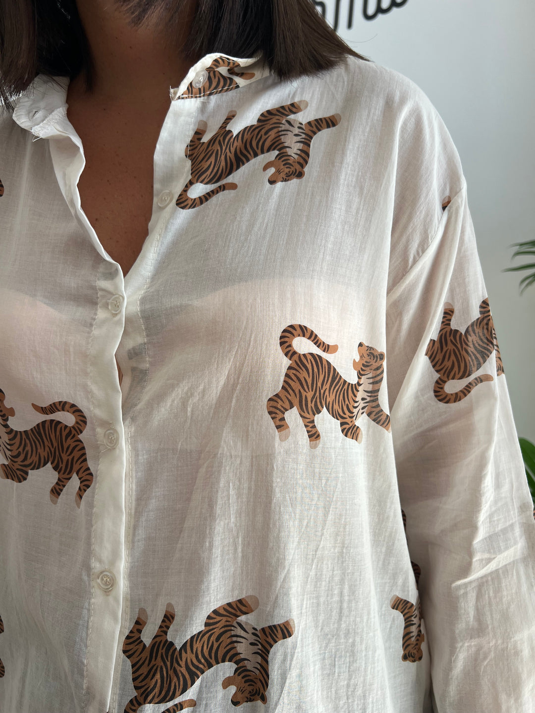 Camisa Tigre blanco