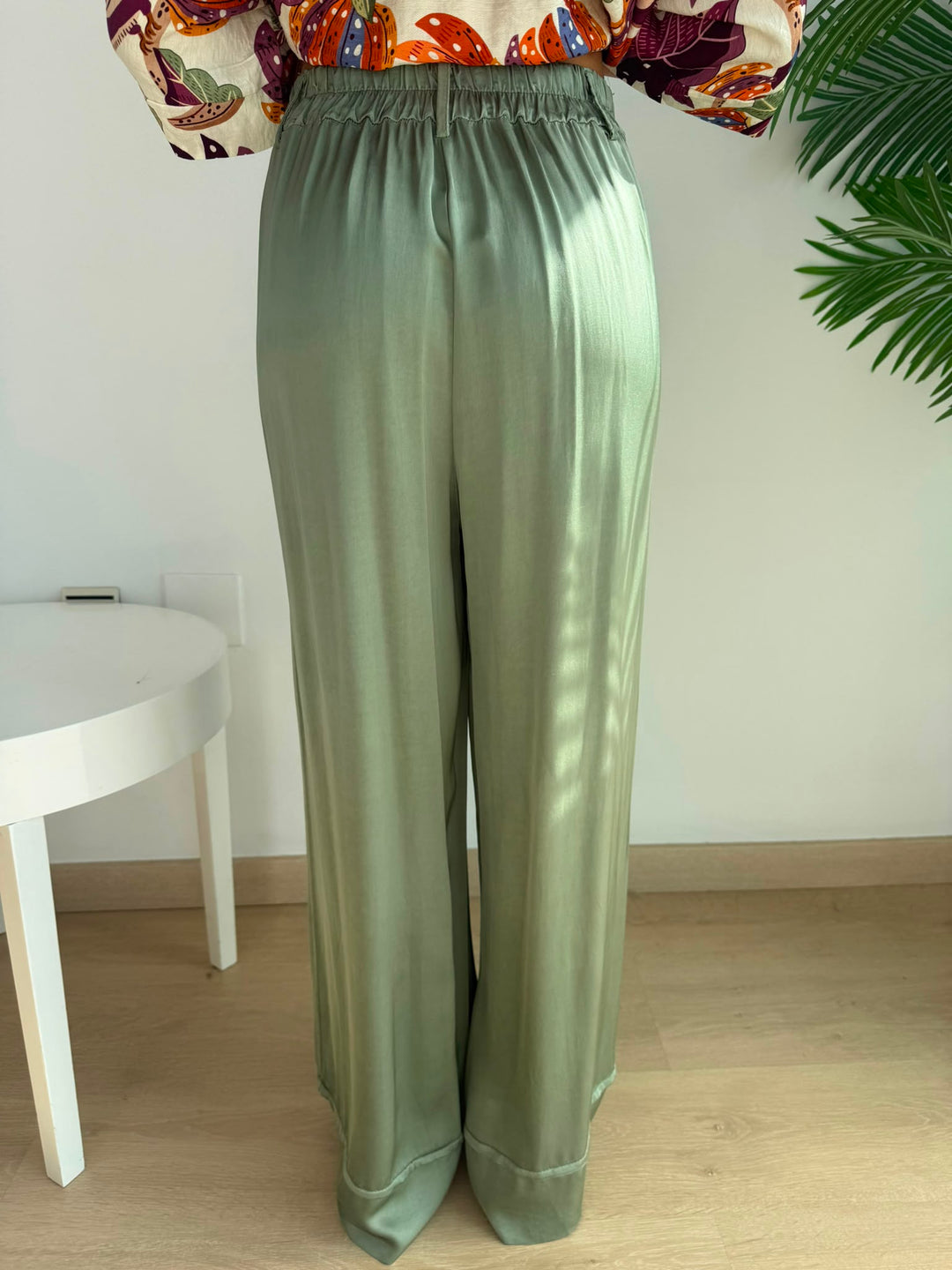Pantalón Carmina verde militar