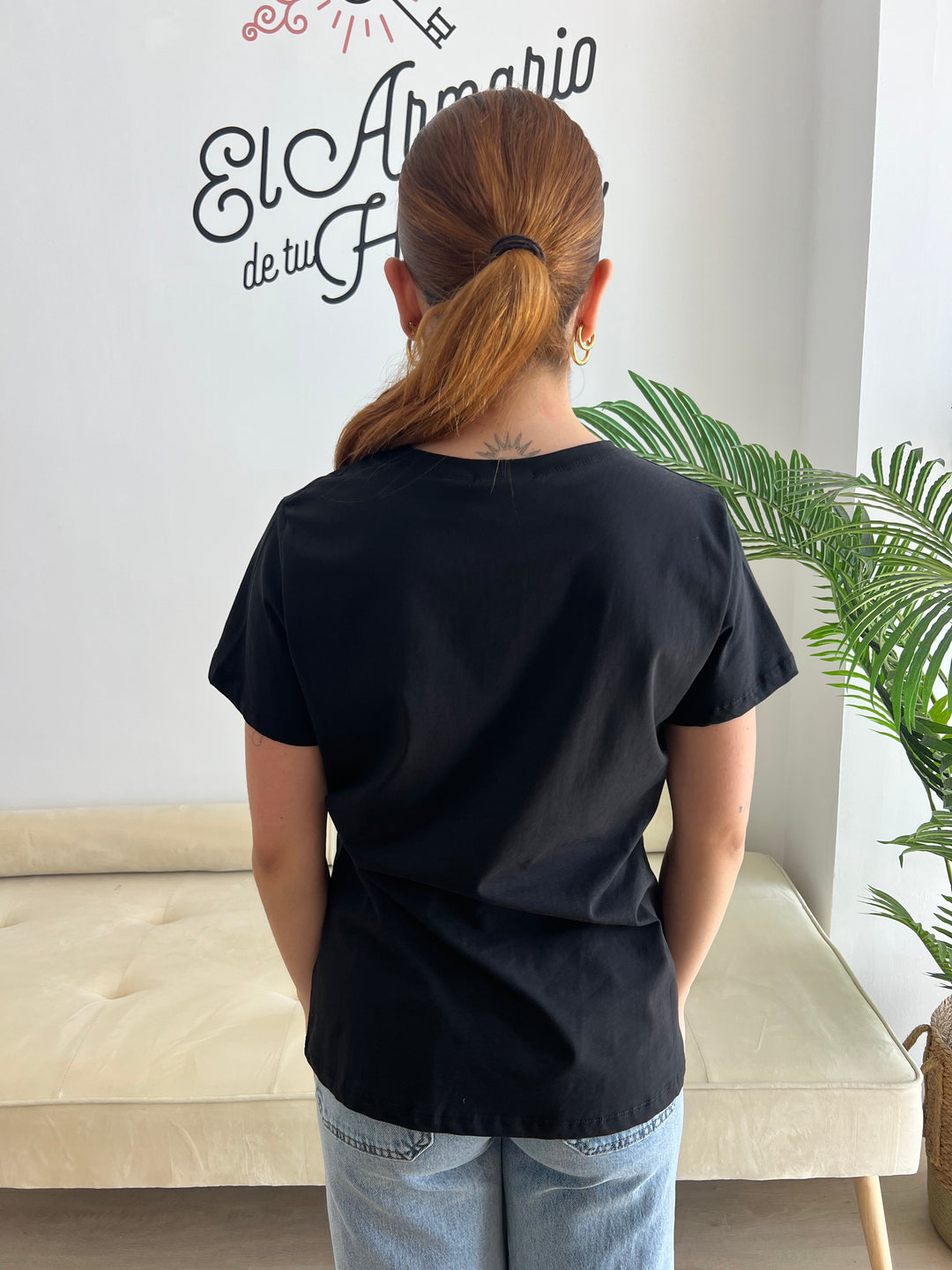 Camiseta Vanessa negro