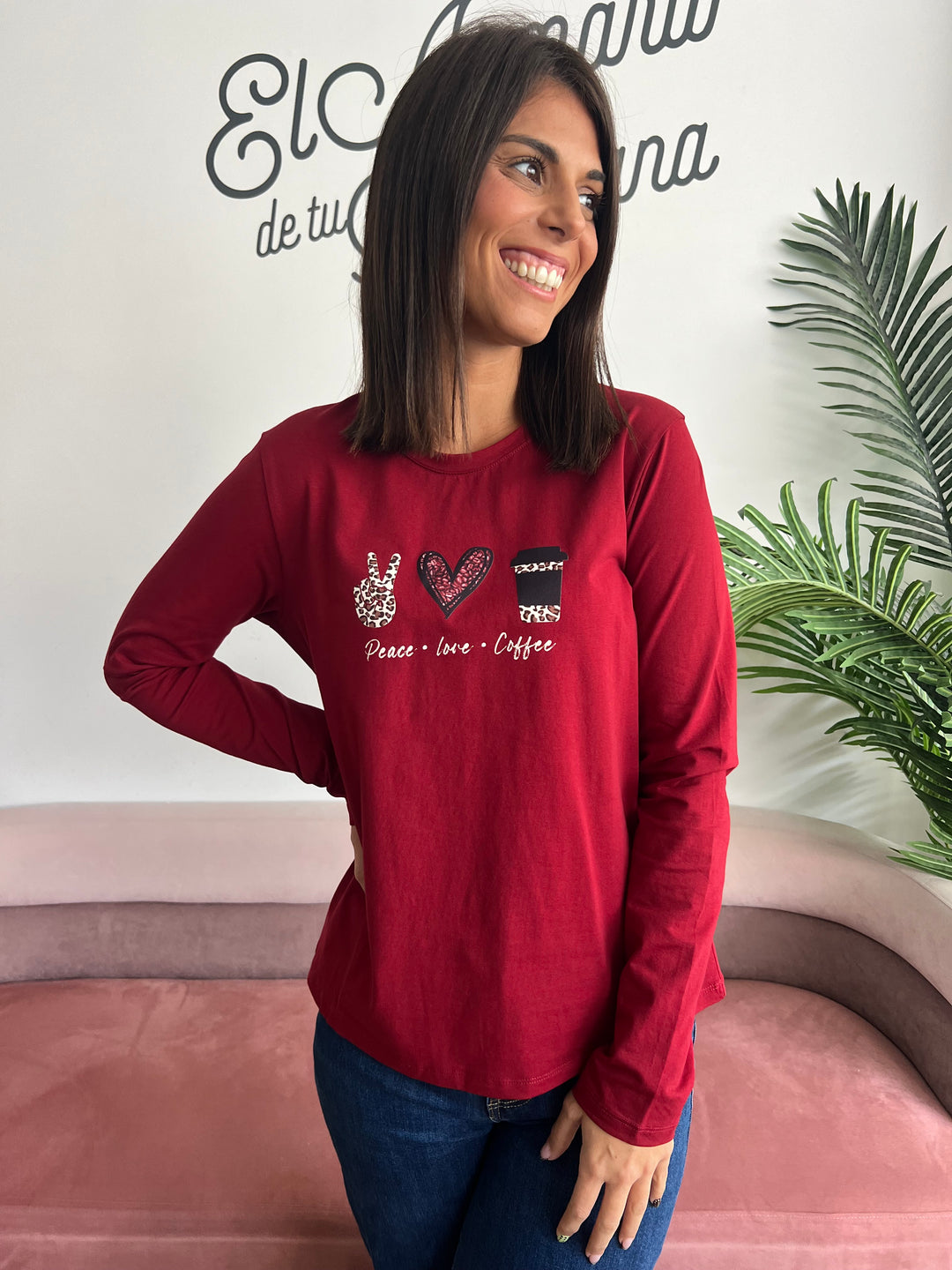 Camiseta Peace burdeos