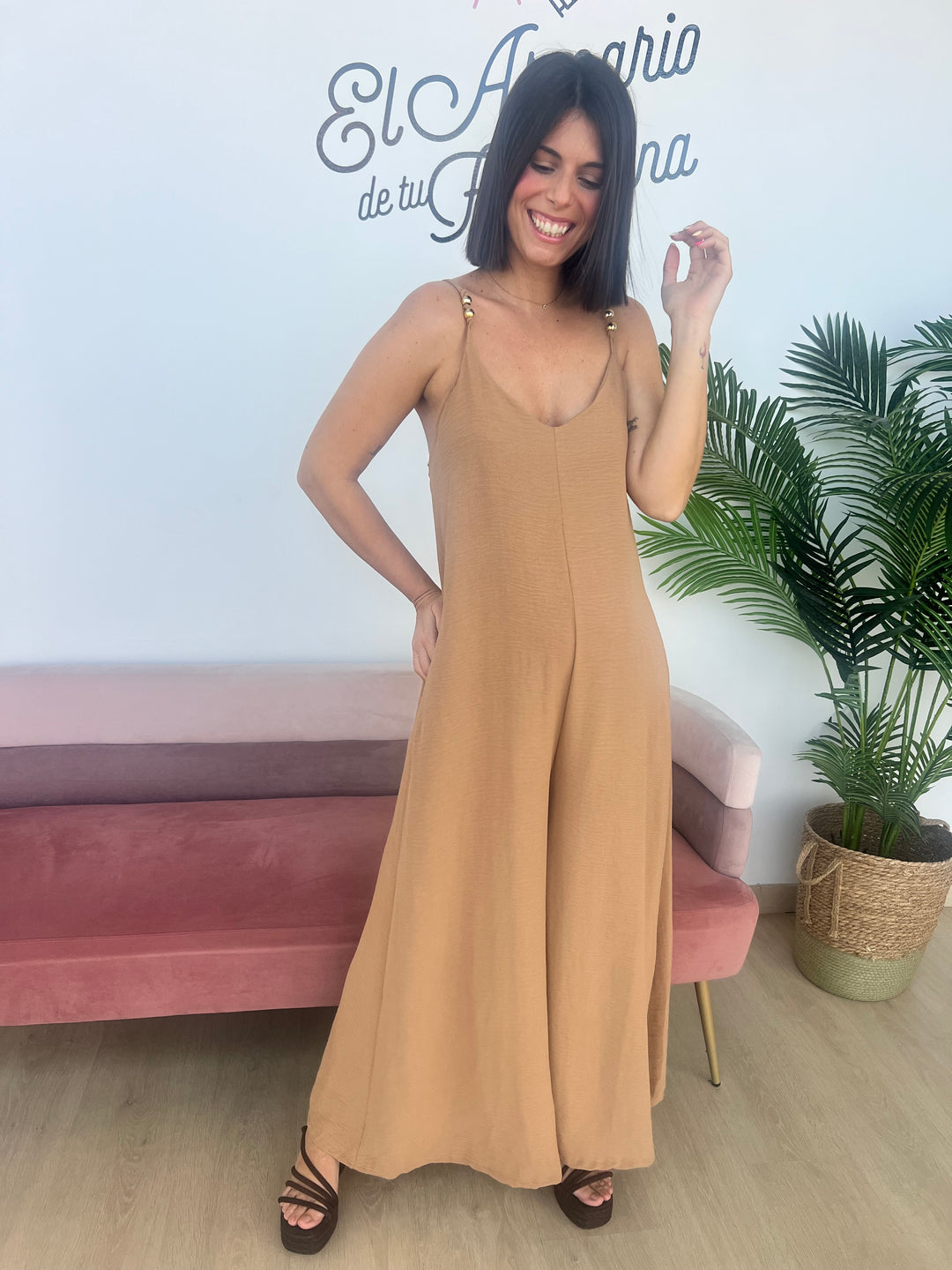 Mono Samira camel