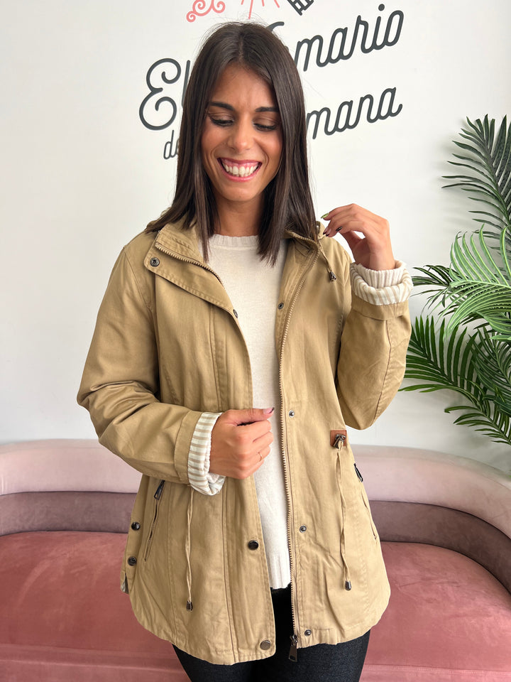 Chaqueta Victoria camel