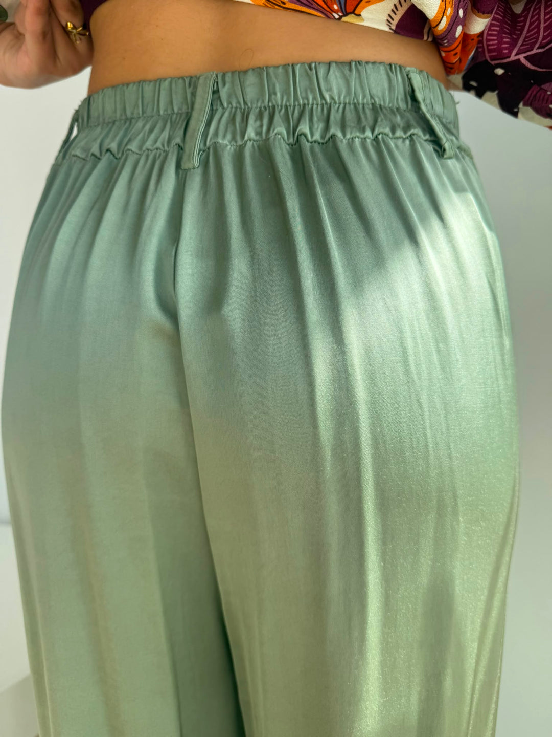 Pantalón Carmina verde militar