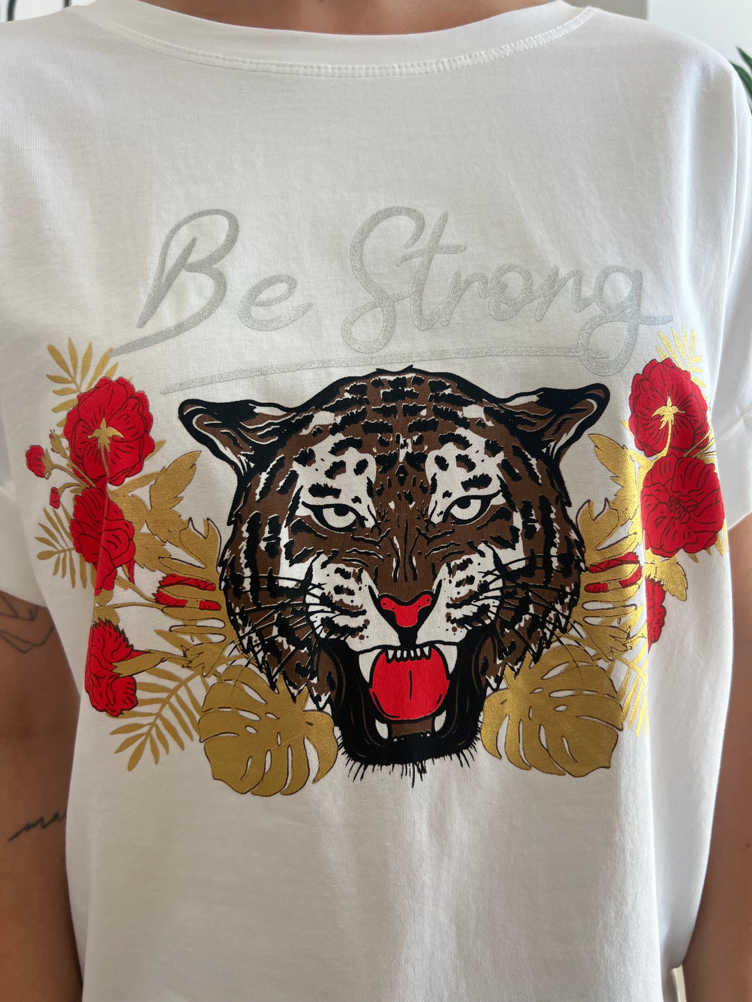 Camiseta Be Strong blanco