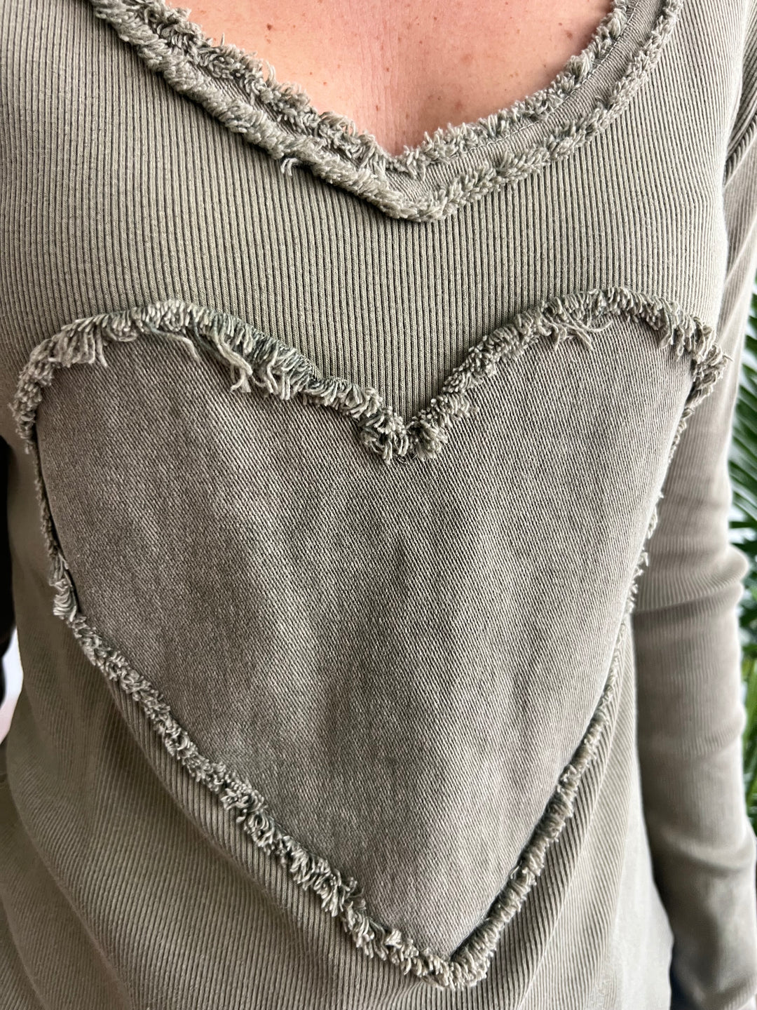 Camiseta Corazón verde militar