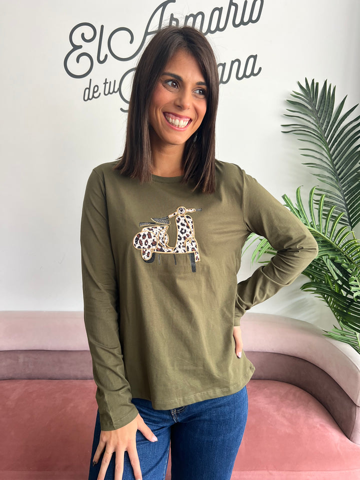 Camiseta Vespa verde militar
