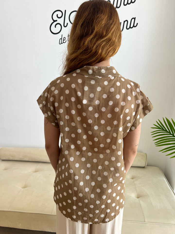 Blusa Lunares bolsillo camel