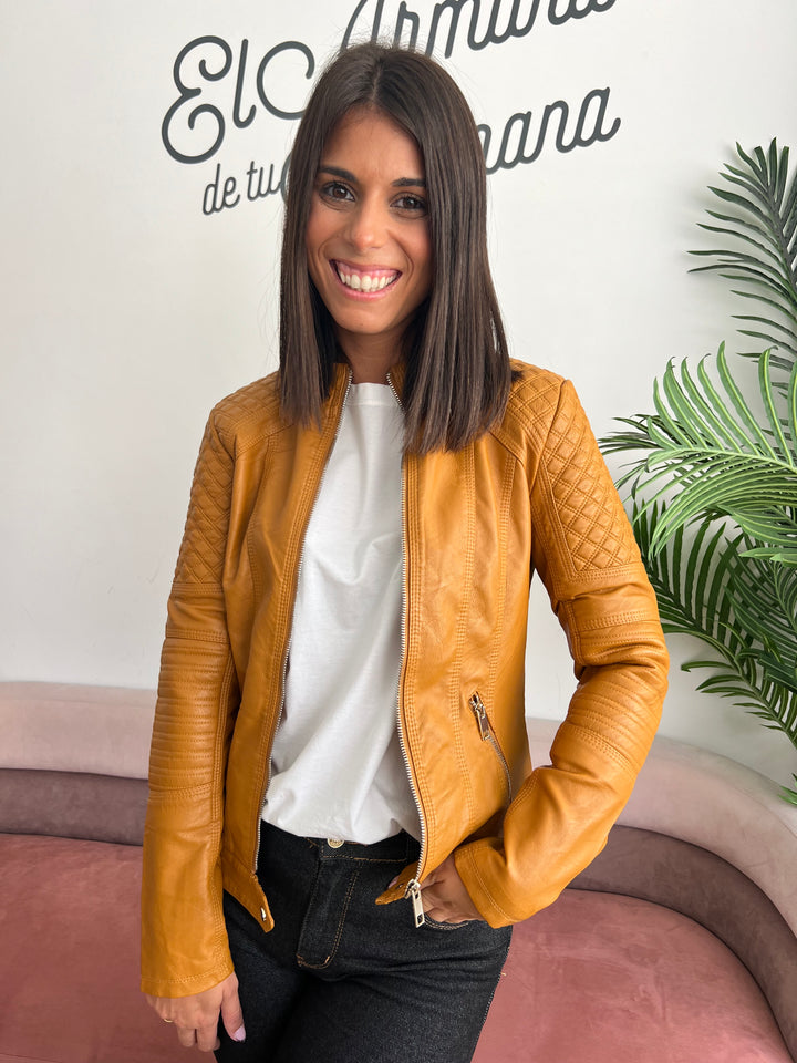 Chaqueta Estela camel
