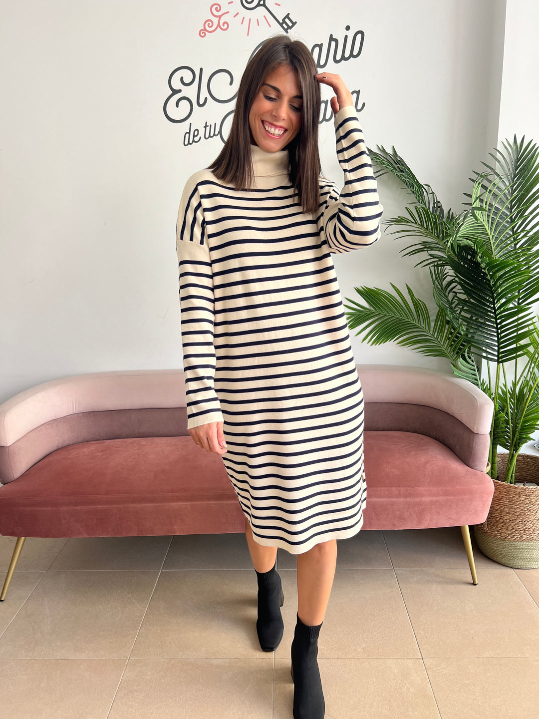 Vestido Maite beige y azul marino