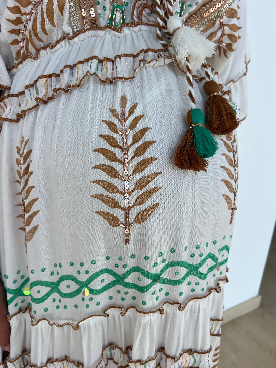 Vestido Mahira marrón y verde oscuro