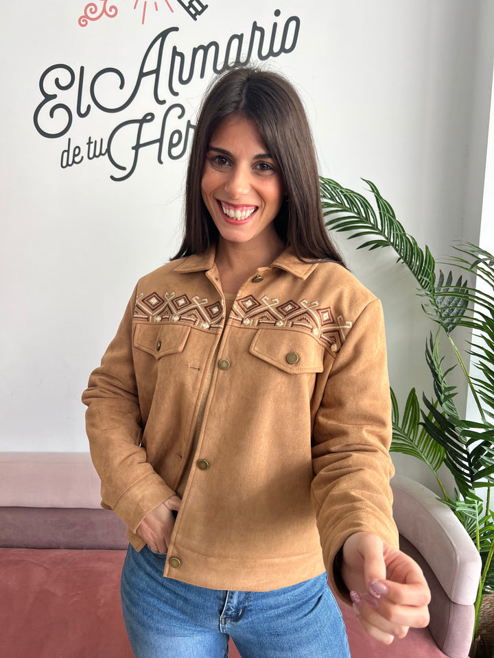 Chaqueta Lara camel