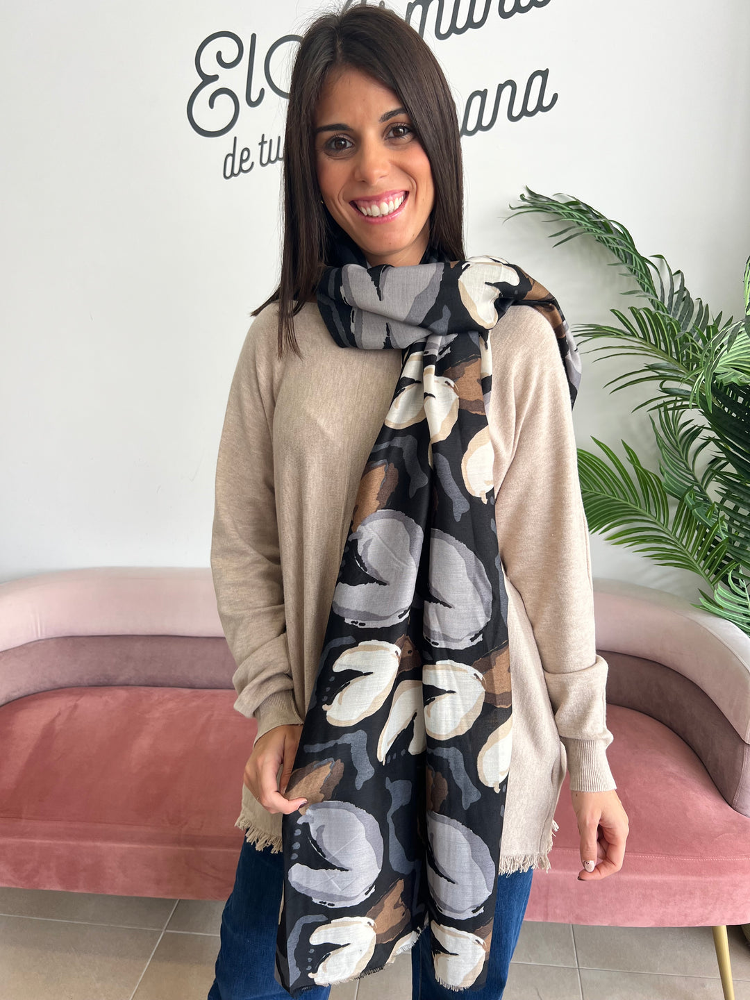 Pañuelo corazones negro