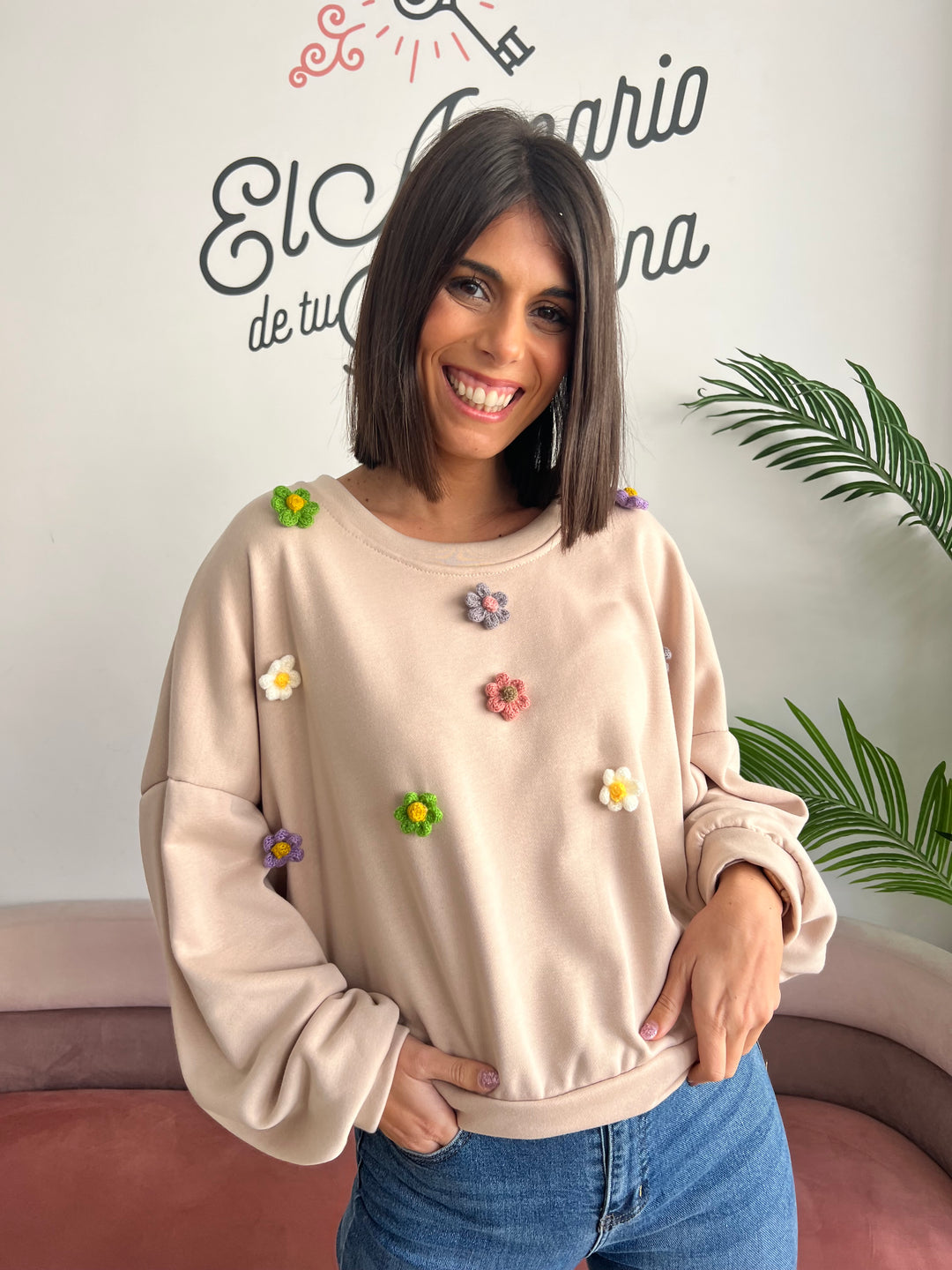 Sudadera Flores relieve beige
