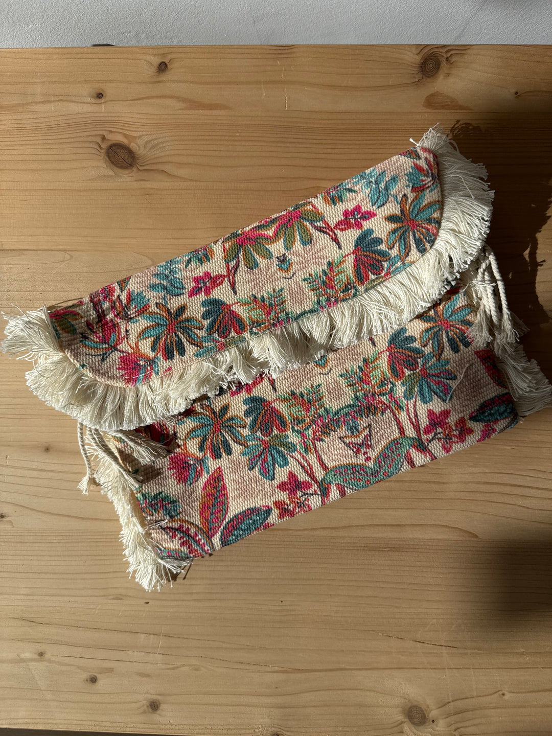 Bolso flecos palmeras