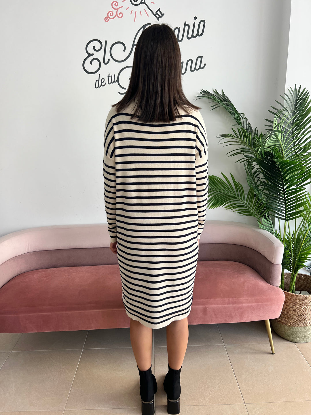 Vestido Maite beige y azul marino