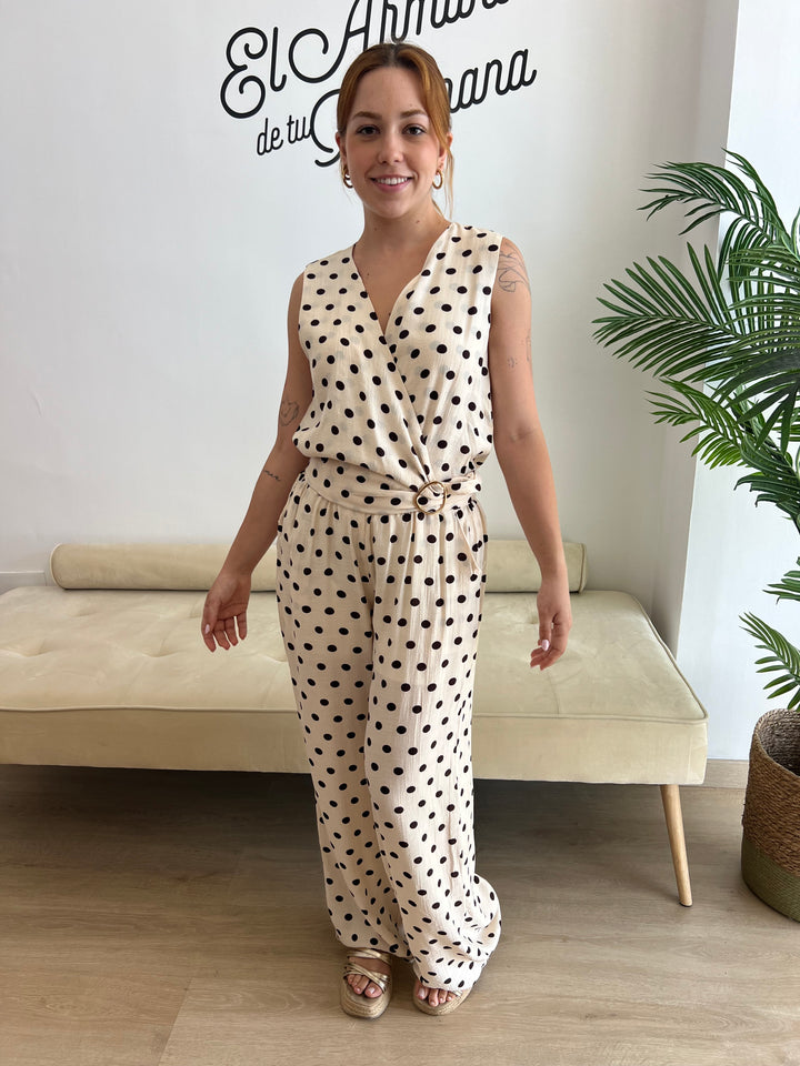 Conjunto Nazaret beige y marrón