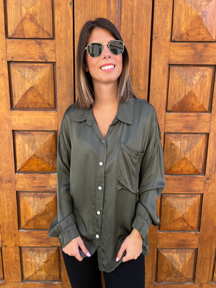 Camisa Vanesa verde militar
