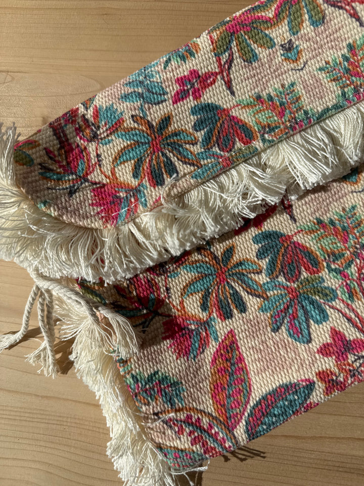 Bolso flecos palmeras