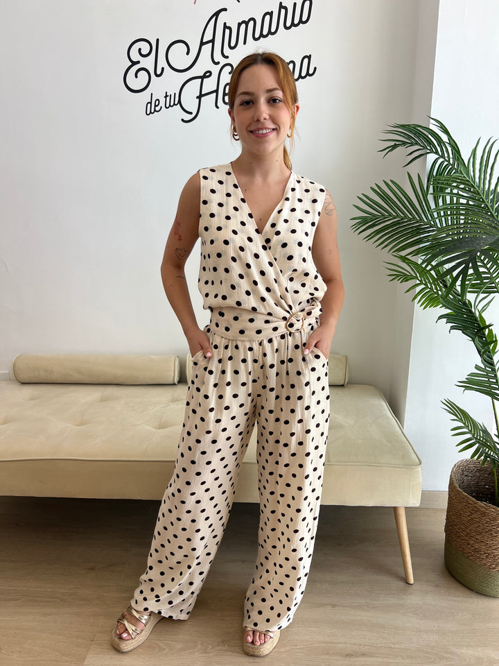 Conjunto Nazaret beige y marrón