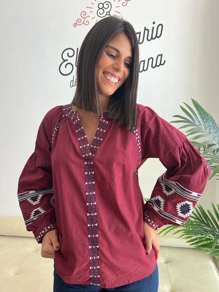 Blusa Nayala burdeos